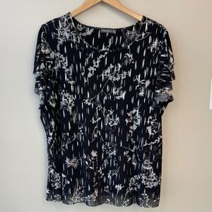 Vince Camuto Black and Silver Layered Lined Floral Blouse size 1X